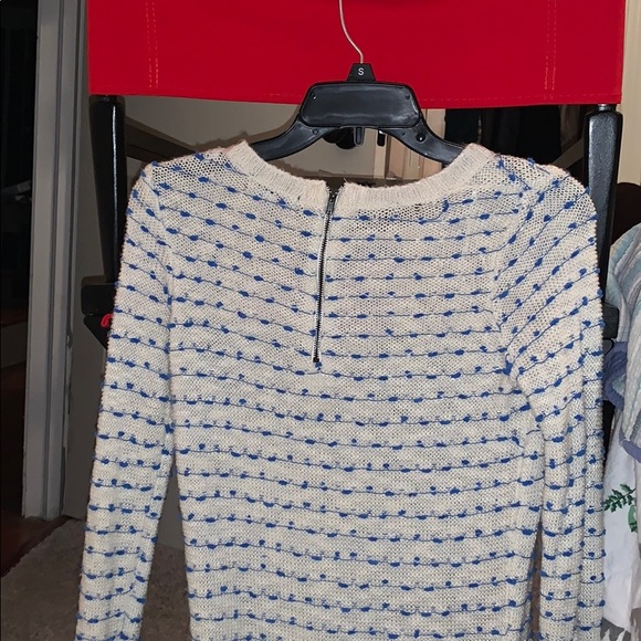 Blue and white sweater - Picture 2 of 2